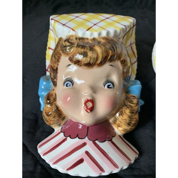 Pair of Vintage Norcrest surprised girl w/ pigtails cutie wall pockets P345 - Picture 3 of 8